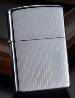 經(jīng)典鉻直紋鏡面系列 打火機 350