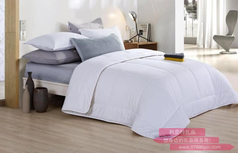KYM-001-1經(jīng)典法國羊毛被.jpg
