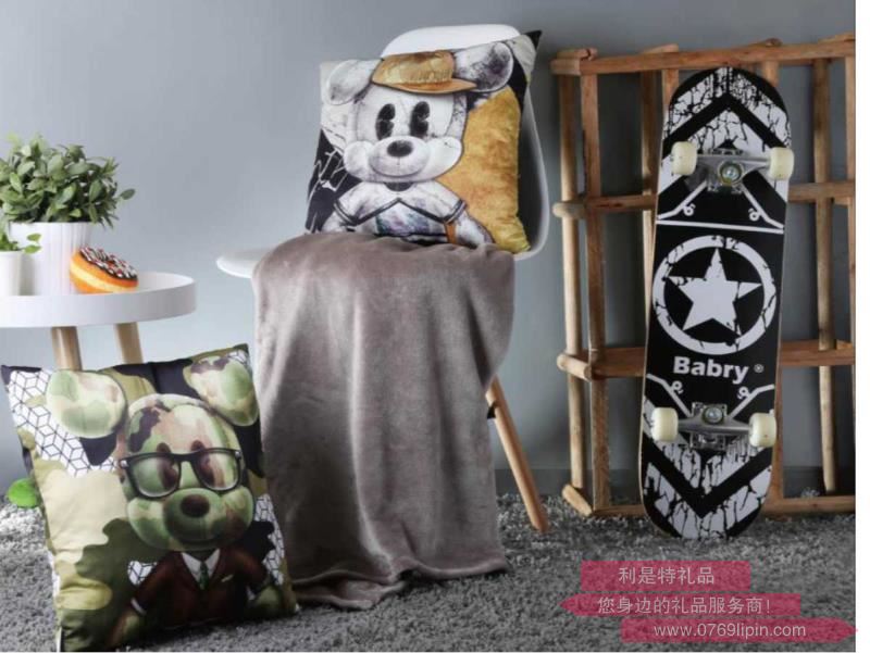 米奇勁酷抱枕DSM-KG180.jpg 米奇勁酷抱枕DSM-KG180.jpg