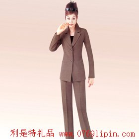 女西裝