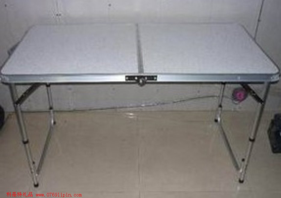 SM-Z011  鋁合金折疊桌