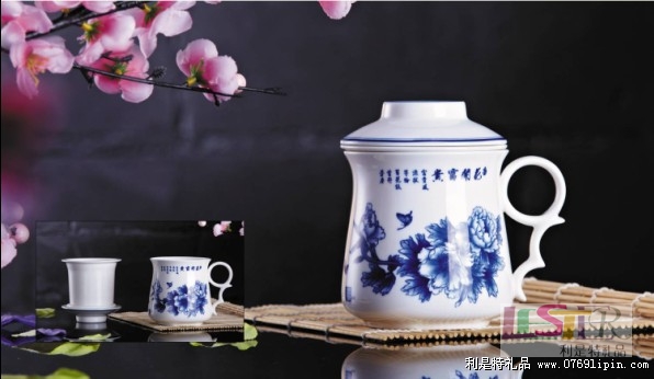 花開富貴青花茶漏杯